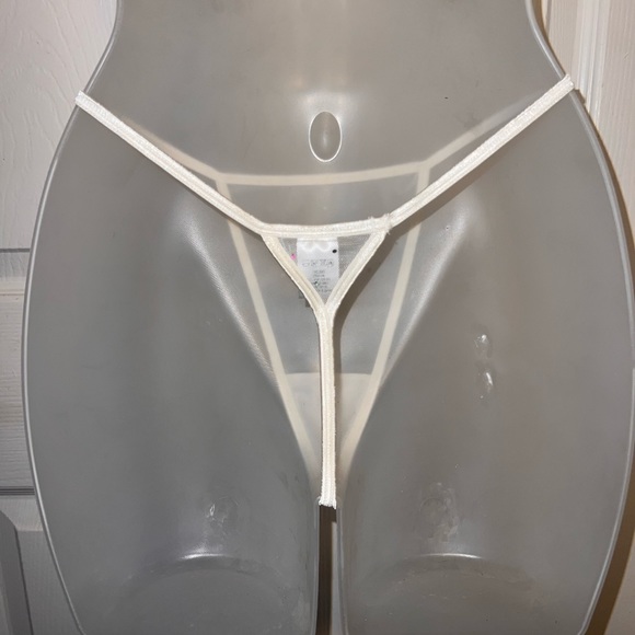 Frederick of Hollywood lingerie set - Picture 12 of 13